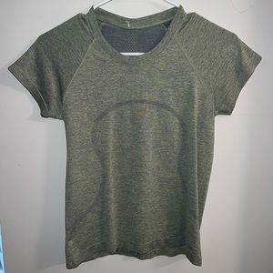 Lululemon Swiftly Tech Short Sleeve 2.0 race length